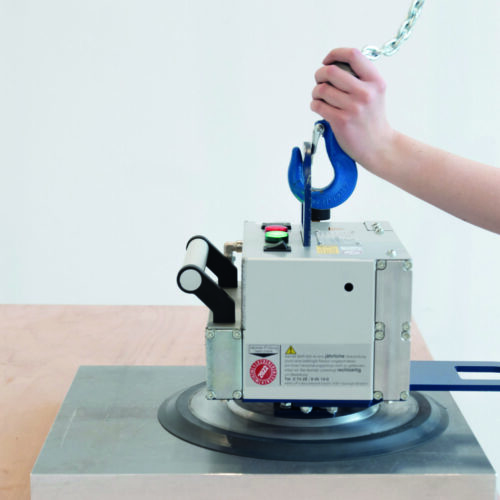 Foto_Anwendung_Hebegerät-AERO-CUBE_0001_cmyk_300dpi